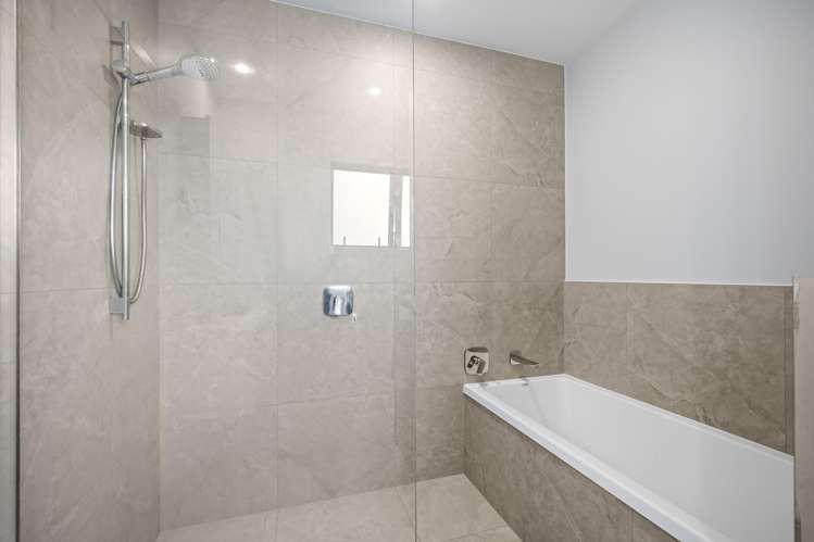 2 Odlin Lane Red Beach_24