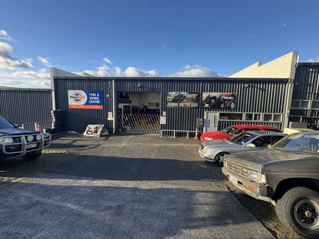 Functional road-front industrial – 228sqm