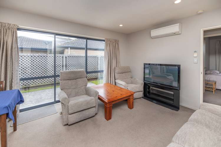 2/15 Johns Road Belfast_7