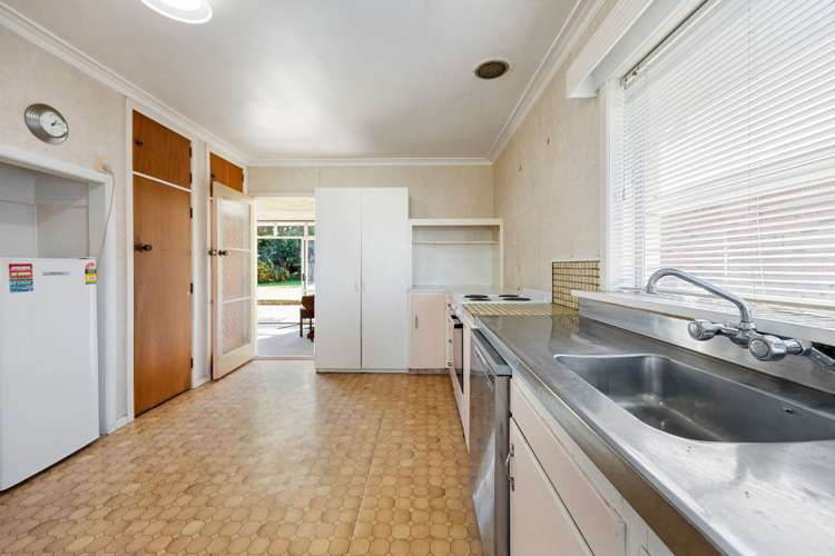 358 Elizabeth Avenue_4
