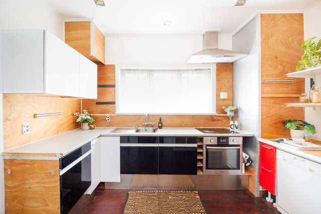 210 College Street West End_3