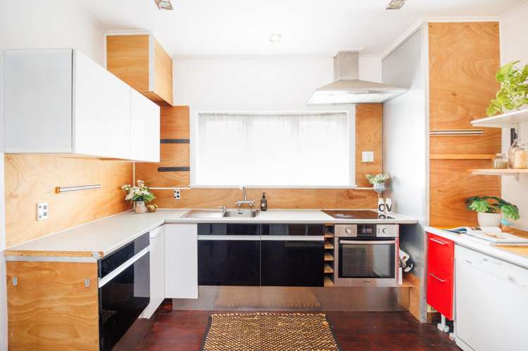 210 College Street West End_3