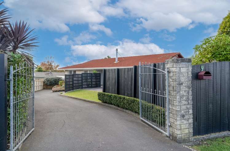 9 Lakeside Drive_1