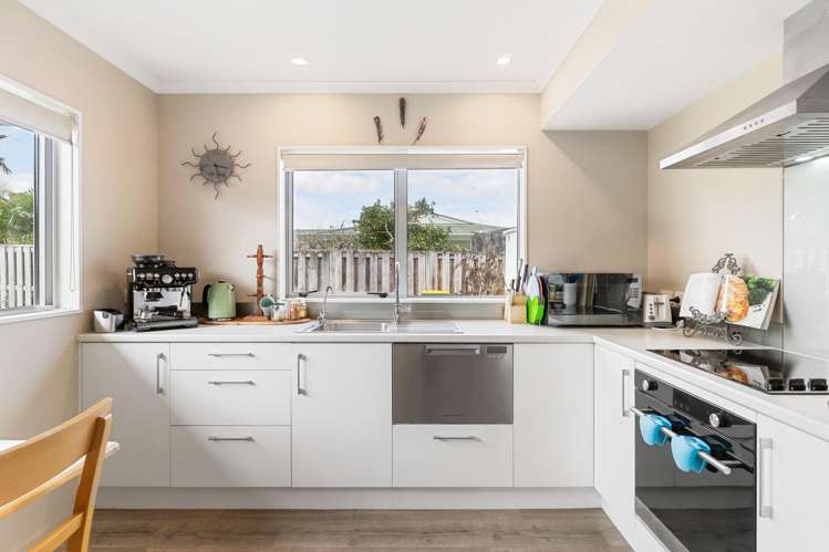 14 Sunkist Bay Road Beachlands_20