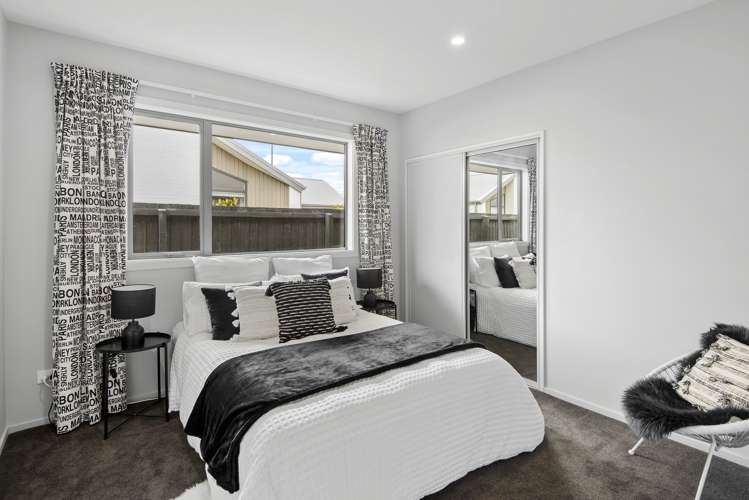 51 Vernon Drive Lincoln_22