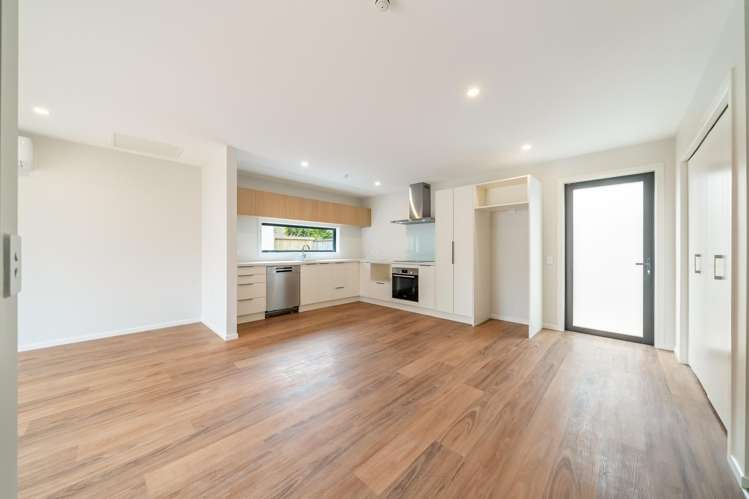 14/4; 15/4 Tawhai Street Stokes Valley_2