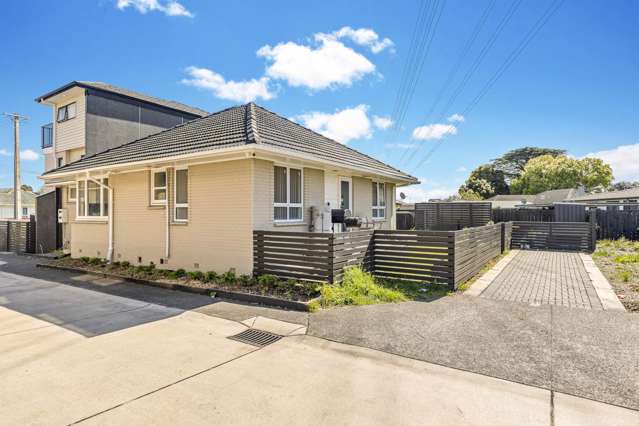 2/30 Calvert Avenue Mangere East_2