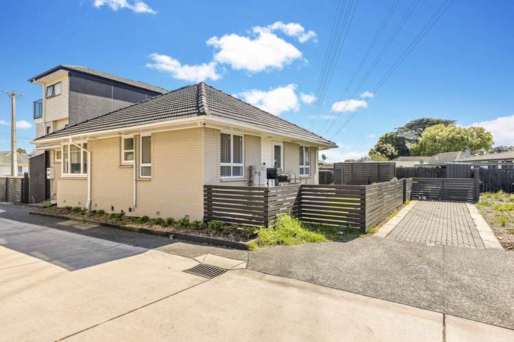 2/30 Calvert Avenue Mangere East_1