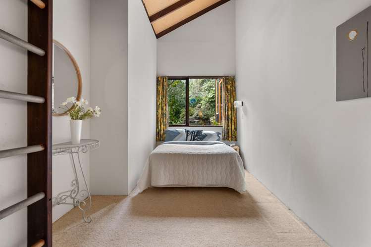 23 & 23A Porterfield Street Macandrew Bay_13