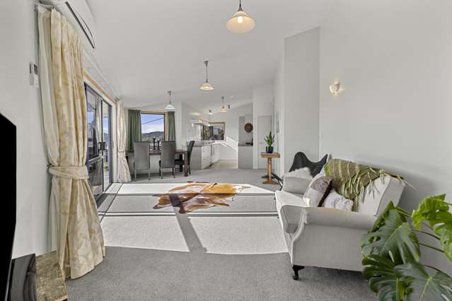 25i Violet Street Raglan_3