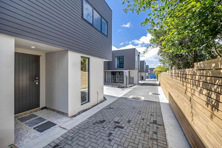 4/32 Ngataringa Road Devonport_21