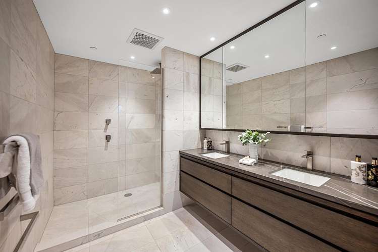 6b/173 Hurstmere Road Takapuna_24