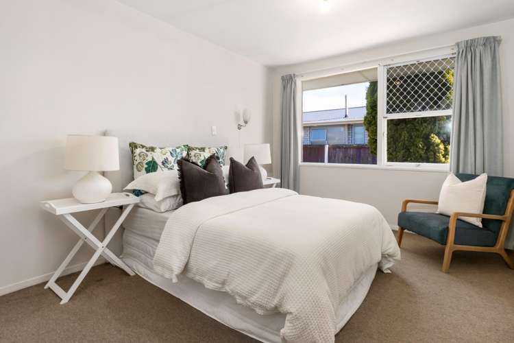 6 De Bloge Place Burwood_6
