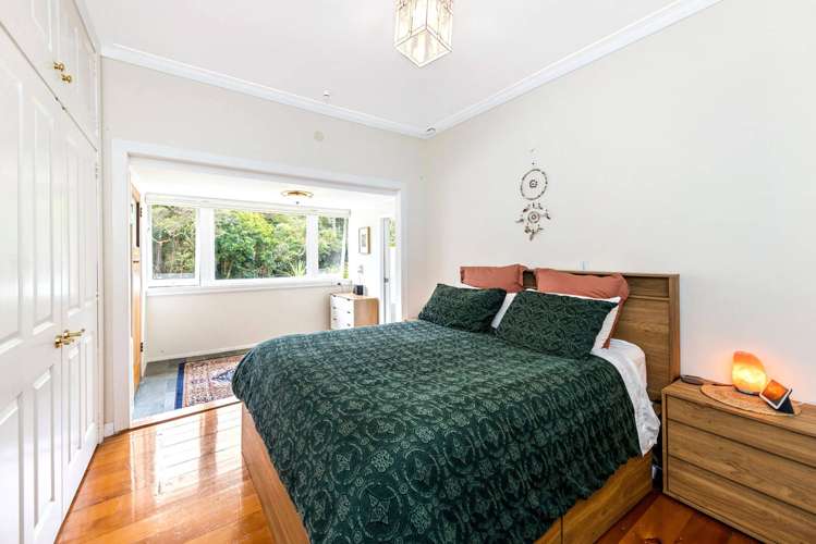 114 Scenic Drive Titirangi_12