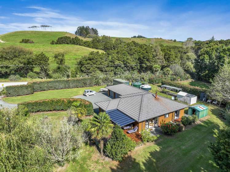 285 Gibbons Road Kaiwaka_11