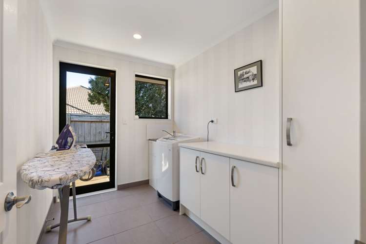 6 Liberty Grove Kelvin Grove_28
