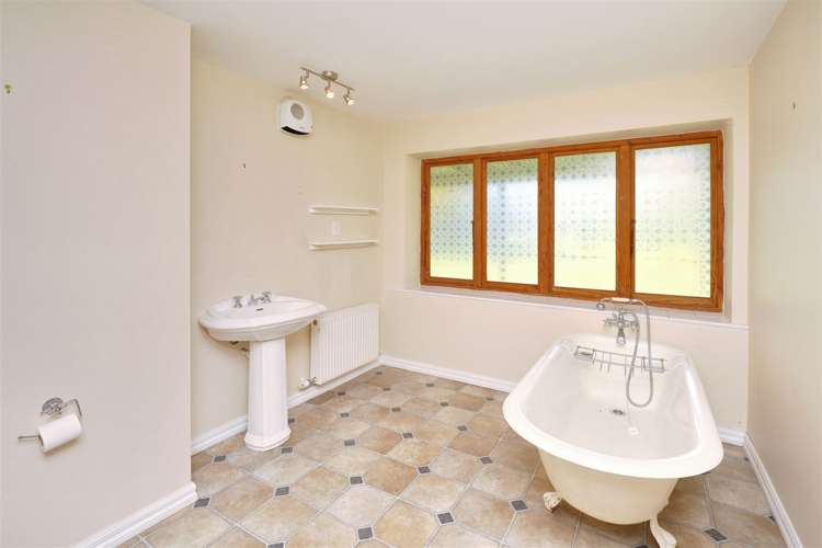 77 Mount Thomas Road Fernside_11