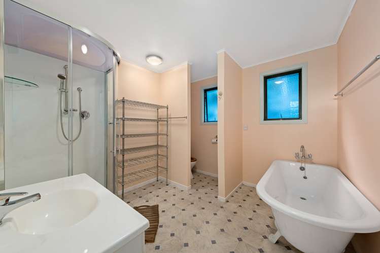 45 Wairau Road Picton_13