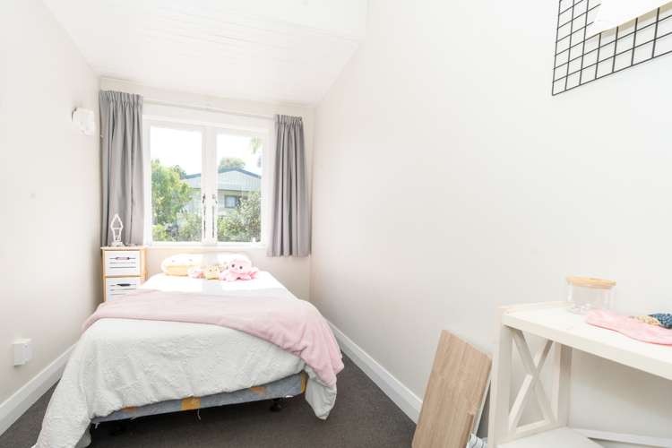 135 Galloway Street Hamilton East_11