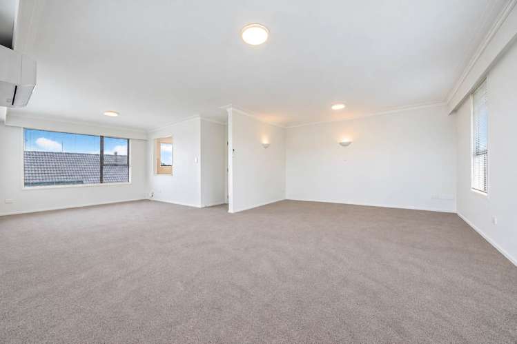 2/30 St Vincent Avenue Remuera_3