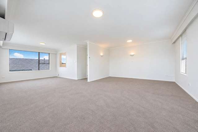 2/30 St Vincent Avenue Remuera_3