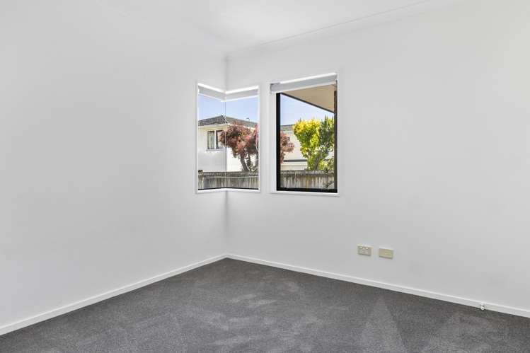 1/10 Frederick Street Two Mile Bay_13