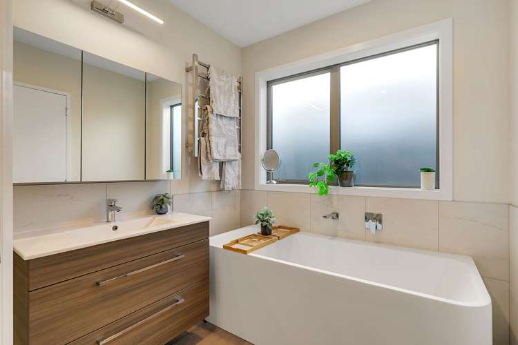 5 Taiko Place Porirua_11