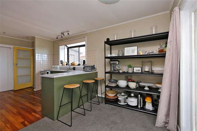 47 Elliott Crescent 10484_2