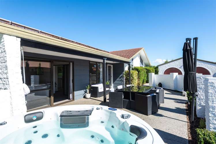 9 Wakelin Place Redwood_0