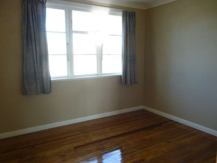 64 Avenue Road 1206_5