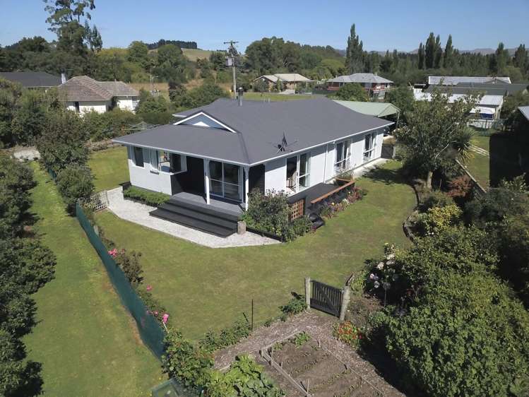16 Kennard Crescent Karitane_3