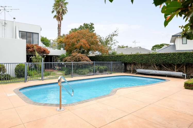 11 Crowden Place Harrowfield_26