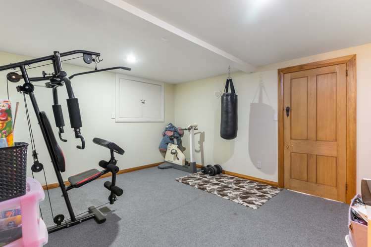 3 Woodhall Road Epsom_12