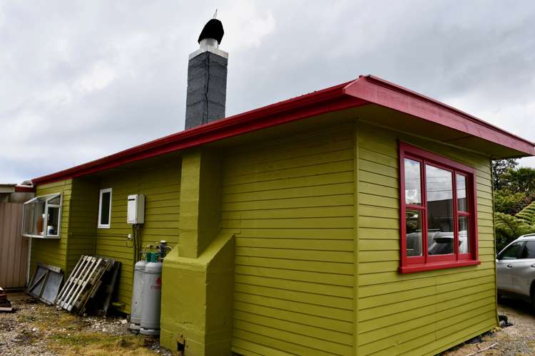 13 Wharf Road Karamea_5