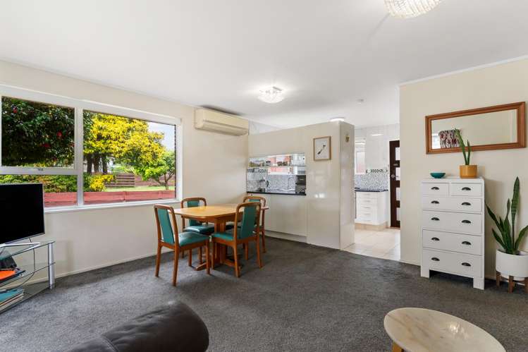 1/6 Pettit Place_5