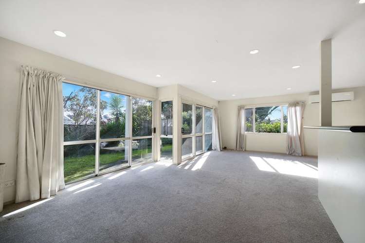 2/114 Gowing Drive_0