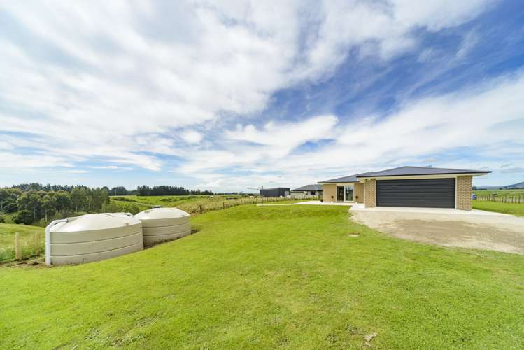 25 Highland View Drive Tokomaru_2