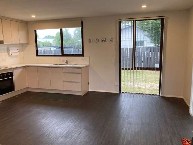 2/13 Rollerson Street Papakura_2