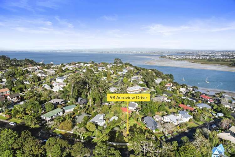 98 Aeroview Drive Beach Haven_6