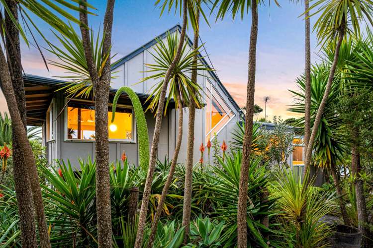 2 The Terrace Herald Island_27