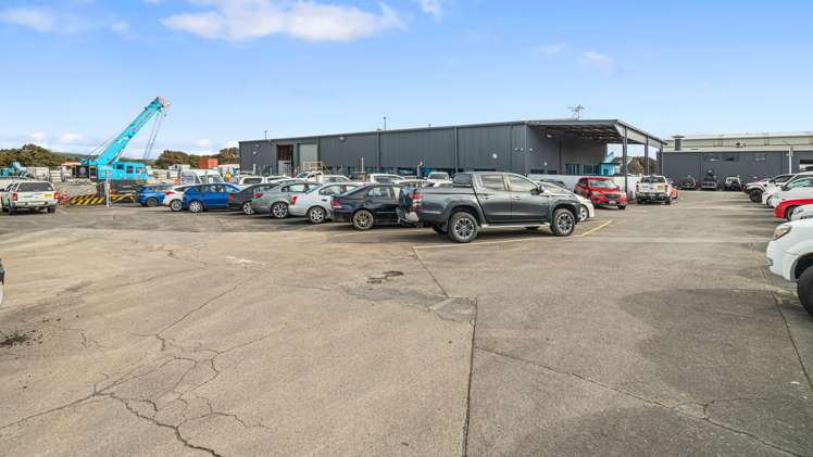 2/75 Curly McLeod Way Mt Maunganui_5