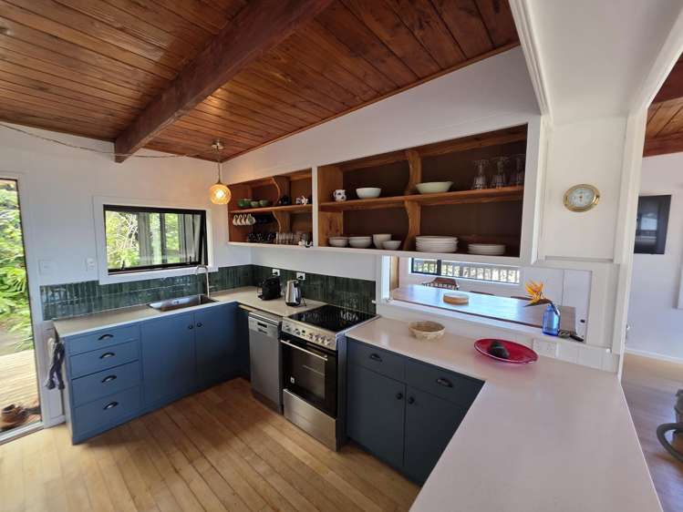 10744 State Highway 35 Waihau Bay_9