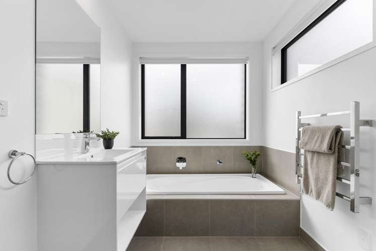 7 Teuila Grove Wai O Taiki Bay_15