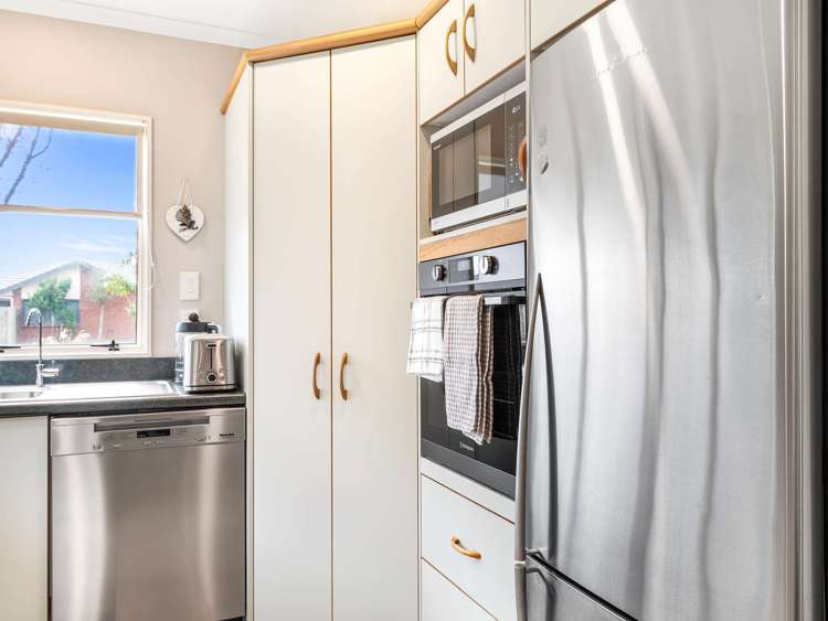 26 Duggan Drive Owhata_11