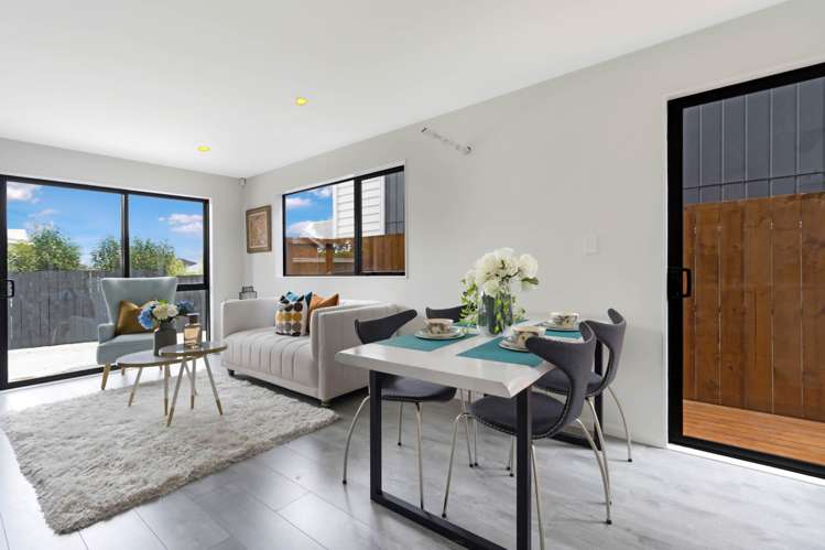 4035F Great North Road Glen Eden_6