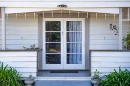 Charming Kiwi Bungalow