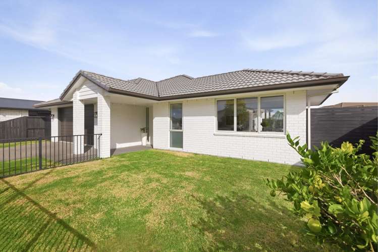 26 Te Kio Crescent_1