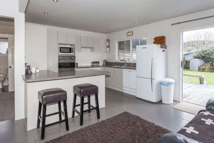 104 Waverley Place Whangamata_5