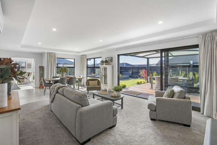 41 Suffolk Drive_2