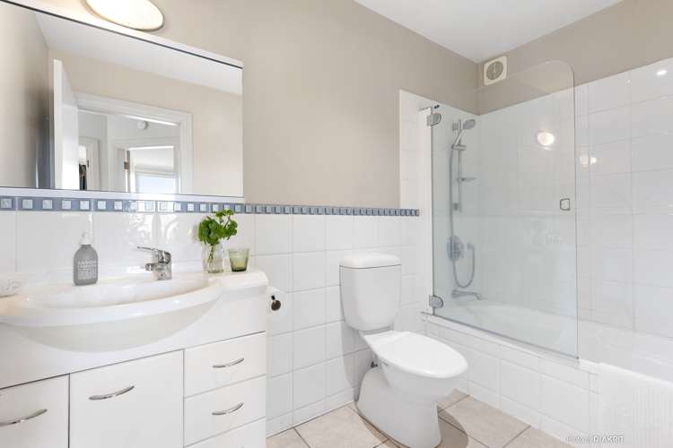 153d Grant Road Thorndon_9